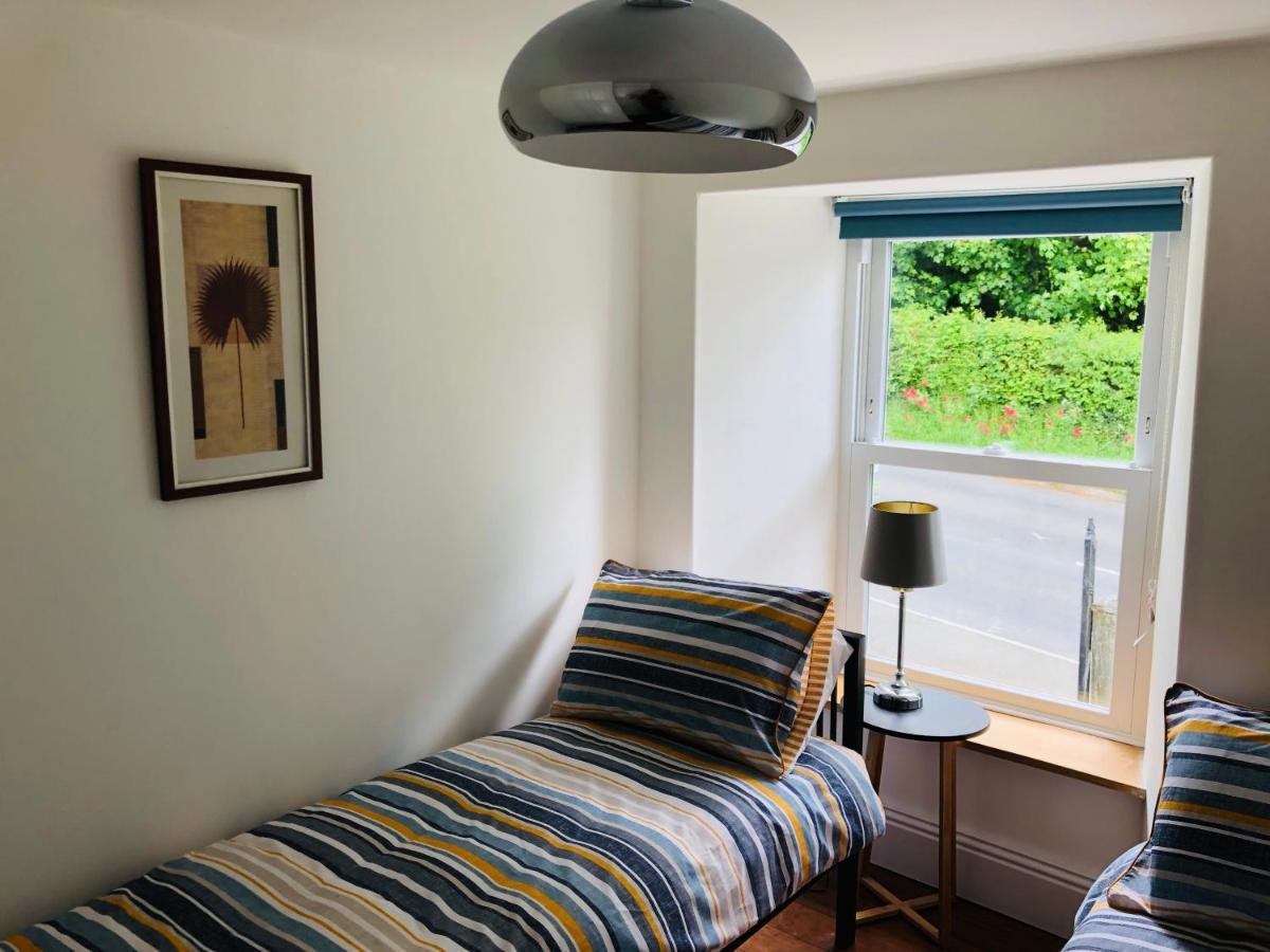 Mount Cottage Newcastle Emlyn Ngoại thất bức ảnh