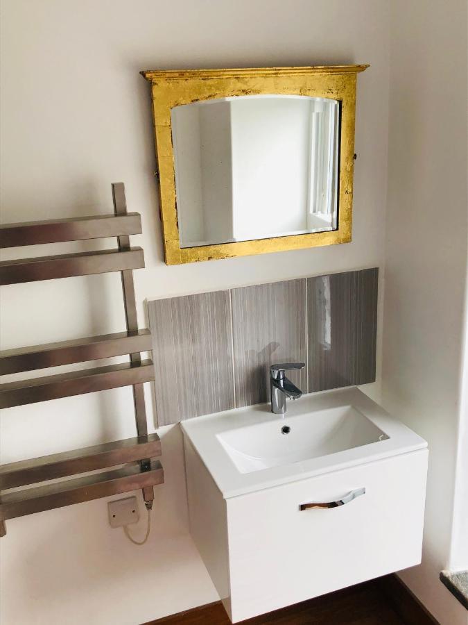 Mount Cottage Newcastle Emlyn Ngoại thất bức ảnh
